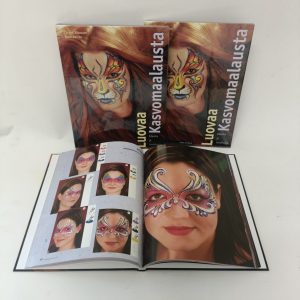 Luovaa Kasvomaalausta - kirja