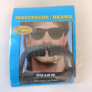 Tummanharmaat aitohius viikset